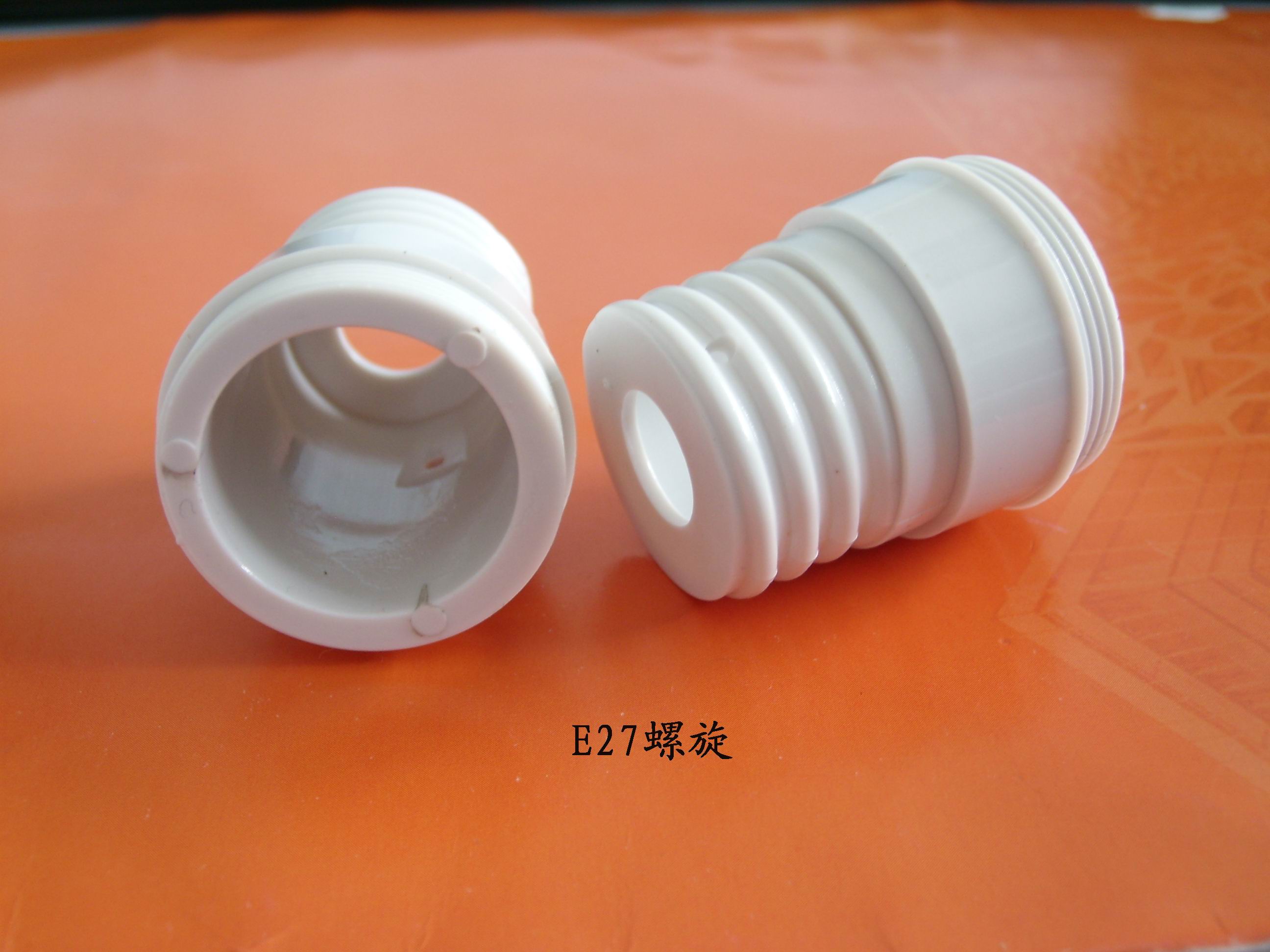 旭錦供應(yīng)塑膠支架，燈頭