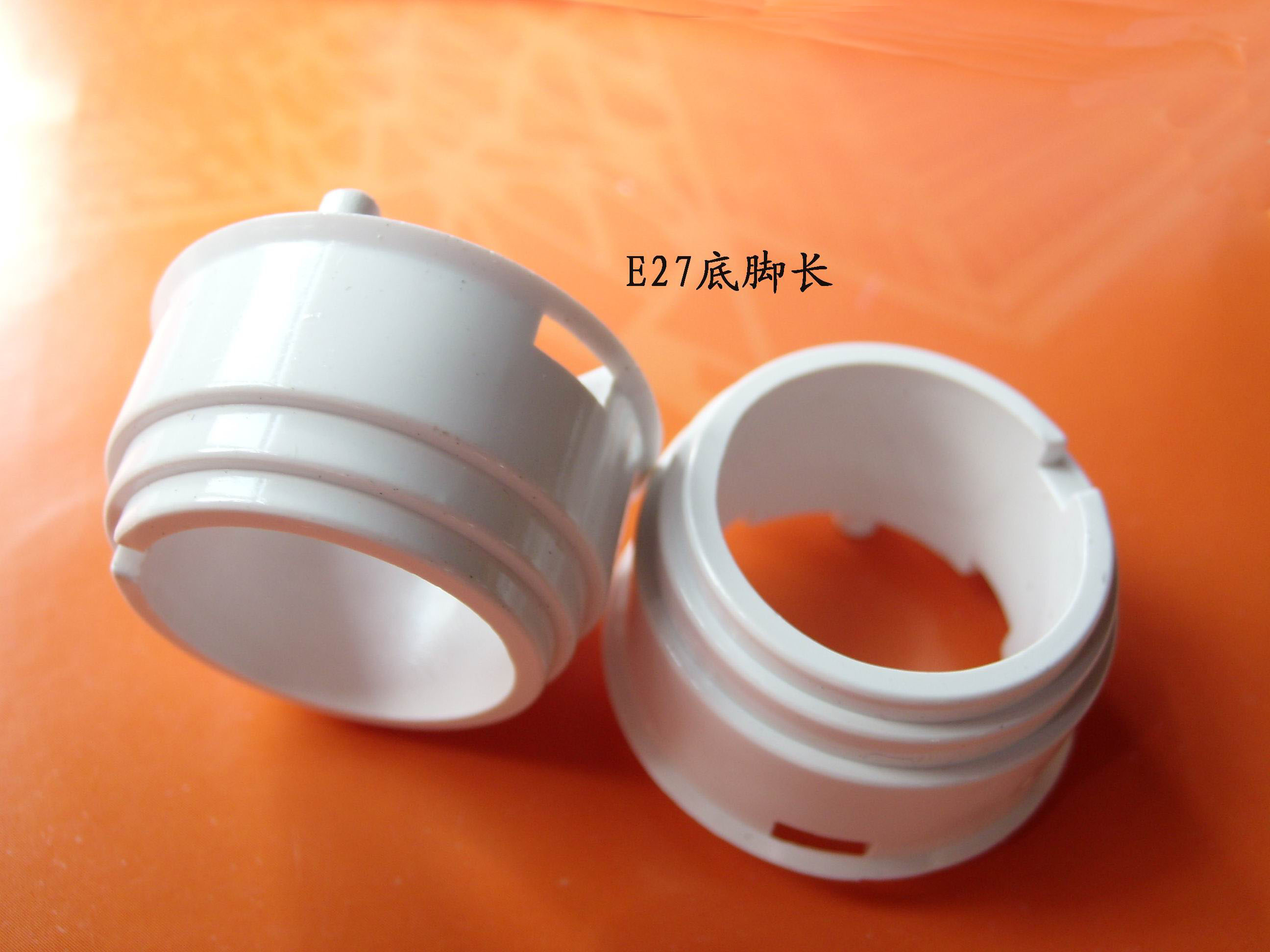 旭錦供應(yīng)塑膠支架，燈頭