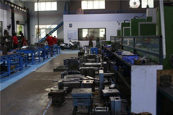 旭錦模具有限公司，模具部